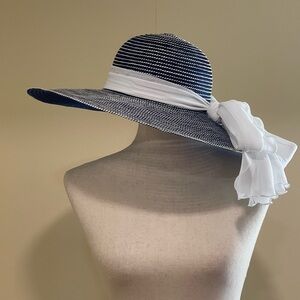 Women’s Floppy Sun Hat With Scarf Band Beach Vacation Navy White One Size